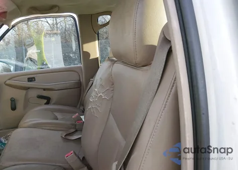 2007 Chevrolet Silverado 2500Hd Classic Work Truck from USA, damaged, VIN 1GCHK23U67F196587